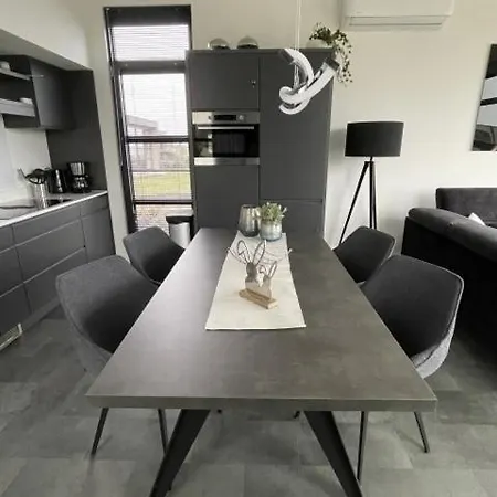 Enkhuizer Oase Erste Reihe Mit Zaun Haus Nr 248