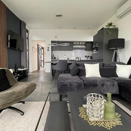 Feriehus Enkhuizer Oase Erste Reihe Mit Zaun Haus Nr 248