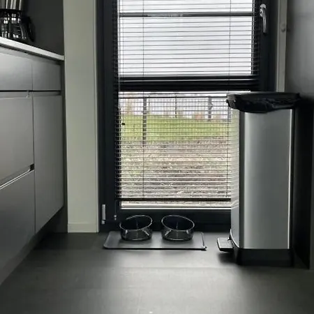 Enkhuizer Oase Erste Reihe Mit Zaun Haus Nr 248 Feriehus