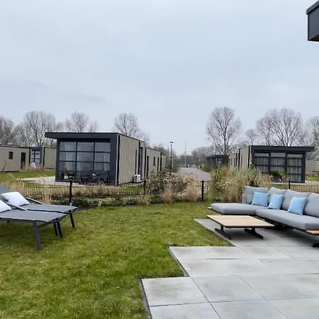 Feriehus Enkhuizer Oase Erste Reihe Mit Zaun Haus Nr 248 Enkhuizen