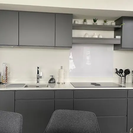 Enkhuizer Oase Erste Reihe Mit Zaun Haus Nr 248 Enkhuizen