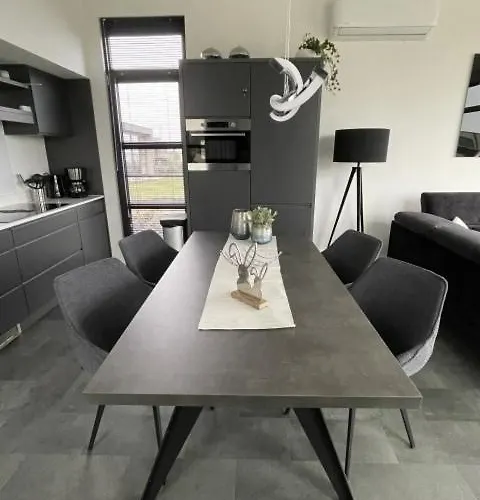 Enkhuizer Oase Erste Reihe Mit Zaun Haus Nr 248